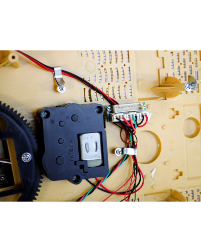 Металлическая башня с пластиковым корпусом с ИК-пушкой (без инфракракр. приемн.)
