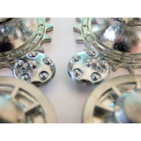 Ведущая звездочка 2 шт и ленивец 2 штуки для танка Tiger (металл) ранняя версия