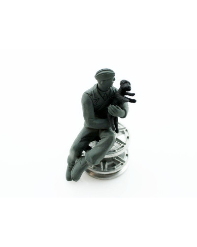 Фигурка. Немецкий солдат с собакой