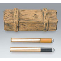 Ящик боеприпасов и два снаряда