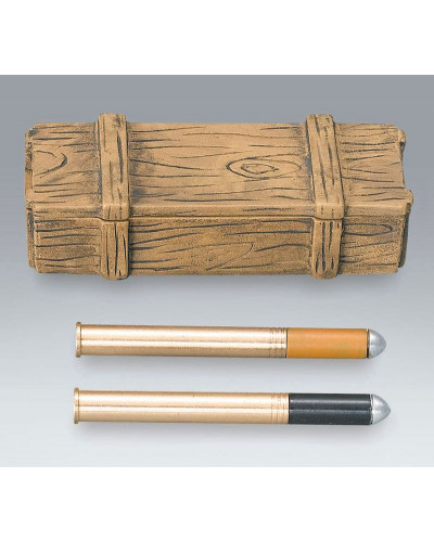 Ящик боеприпасов и два снаряда