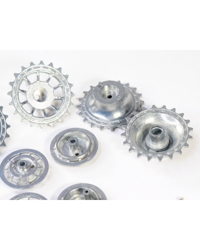 Ведущая звездочка 2 шт и ленивец 2 штуки для танка Tiger (металл) поздняя версия