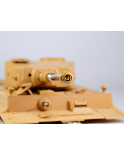 Башня из пластика для танка Tiger ИК версия  с вспышкой высокого напряжения