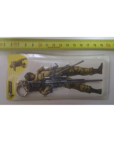 Брелок-сувенир автоматы из металла серии "Cross Fire" М16, FAMAS