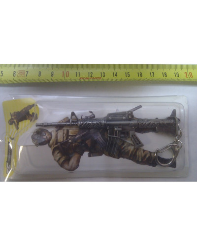 Брелок-сувенир автоматы из металла серии "Cross Fire" М16, FAMAS