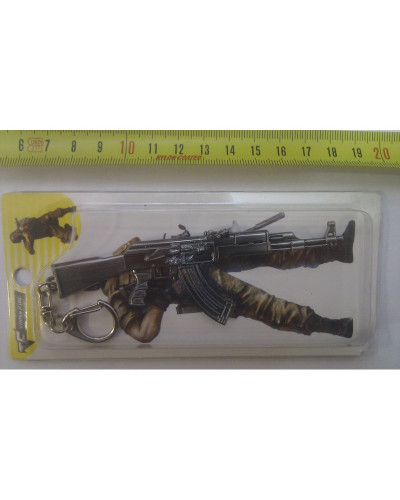 Брелок-сувенир автоматы из металла серии "Cross Fire" М16, FAMAS