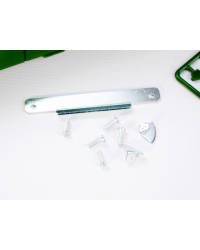 Верхняя часть корпуса с комплектом аксессуаров для танка Leopard 2A6, неокрашеная.