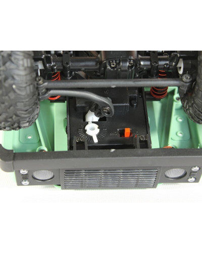 Радиоуправляемая машина MN MODEL английский пикап Defender (зеленый) 4WD 2.4G 1/12 RTR